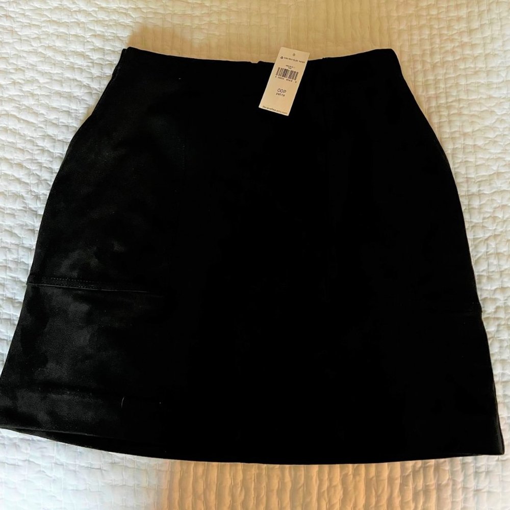 Banana Republic Vegan Suede Mini Skirt in Black Size 00